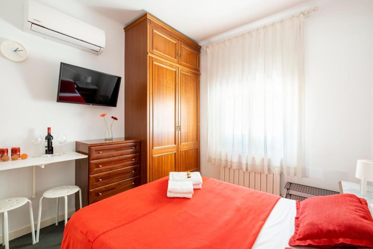 Madrid Center Room Private 7 Minutes Or 4 Metro Stops Εξωτερικό φωτογραφία