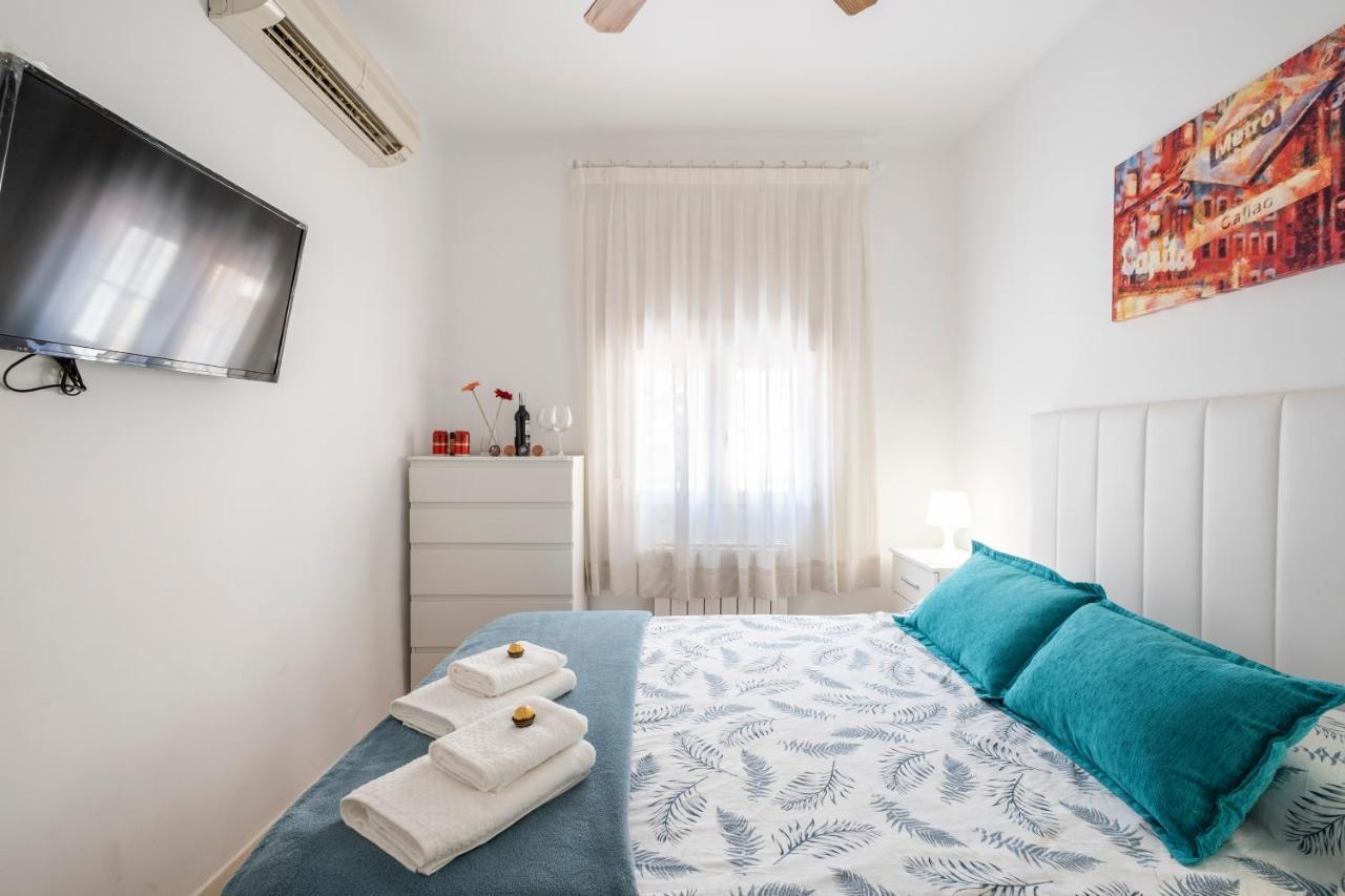 Madrid Center Room Private 7 Minutes Or 4 Metro Stops Εξωτερικό φωτογραφία