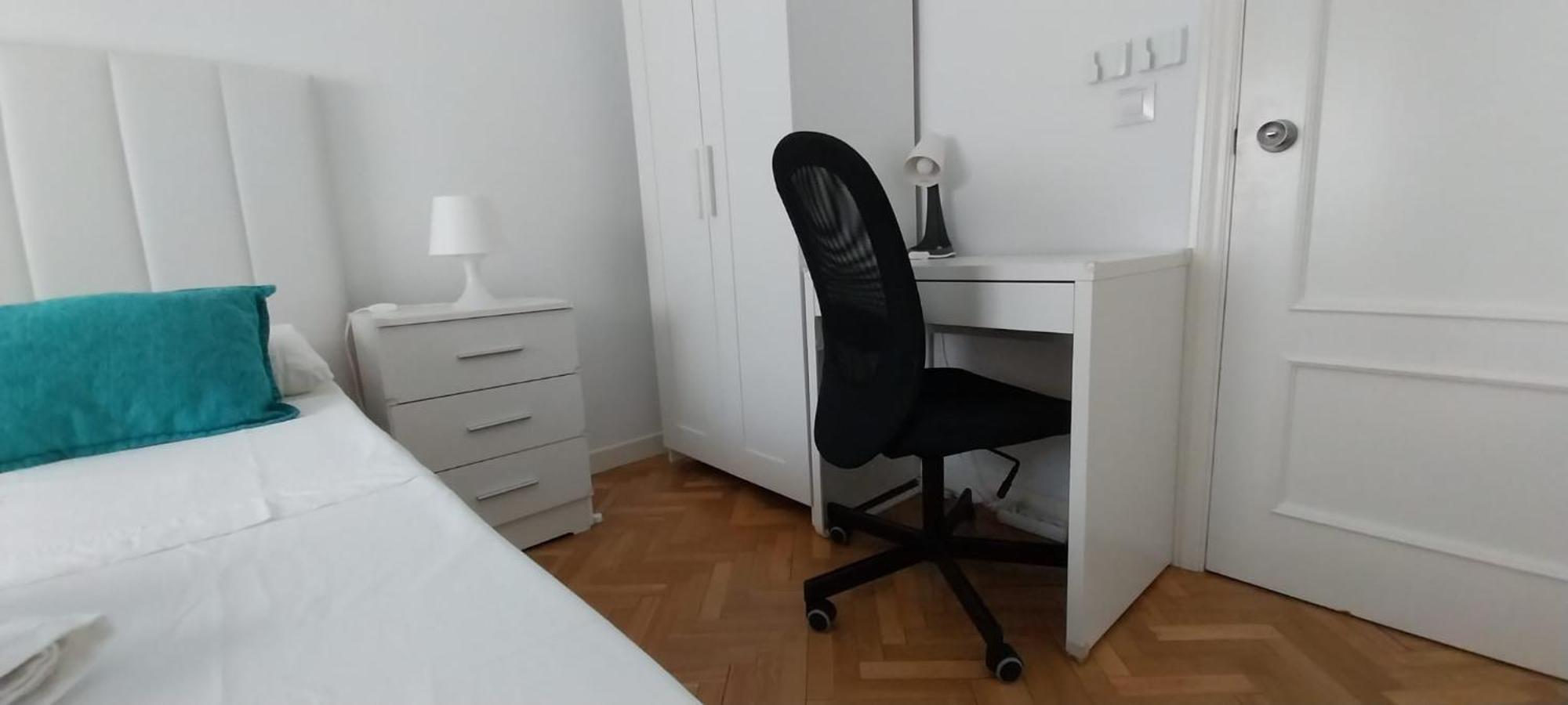 Madrid Center Room Private 7 Minutes Or 4 Metro Stops Εξωτερικό φωτογραφία
